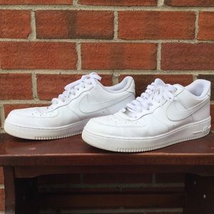 Men’s White Nike Air Force 1 Sneakers Shoes